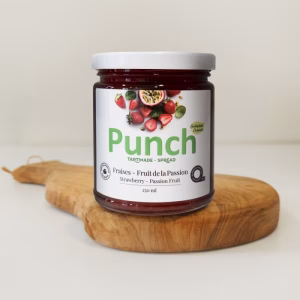 Tartinade biologique de fraises et fruit de la passion